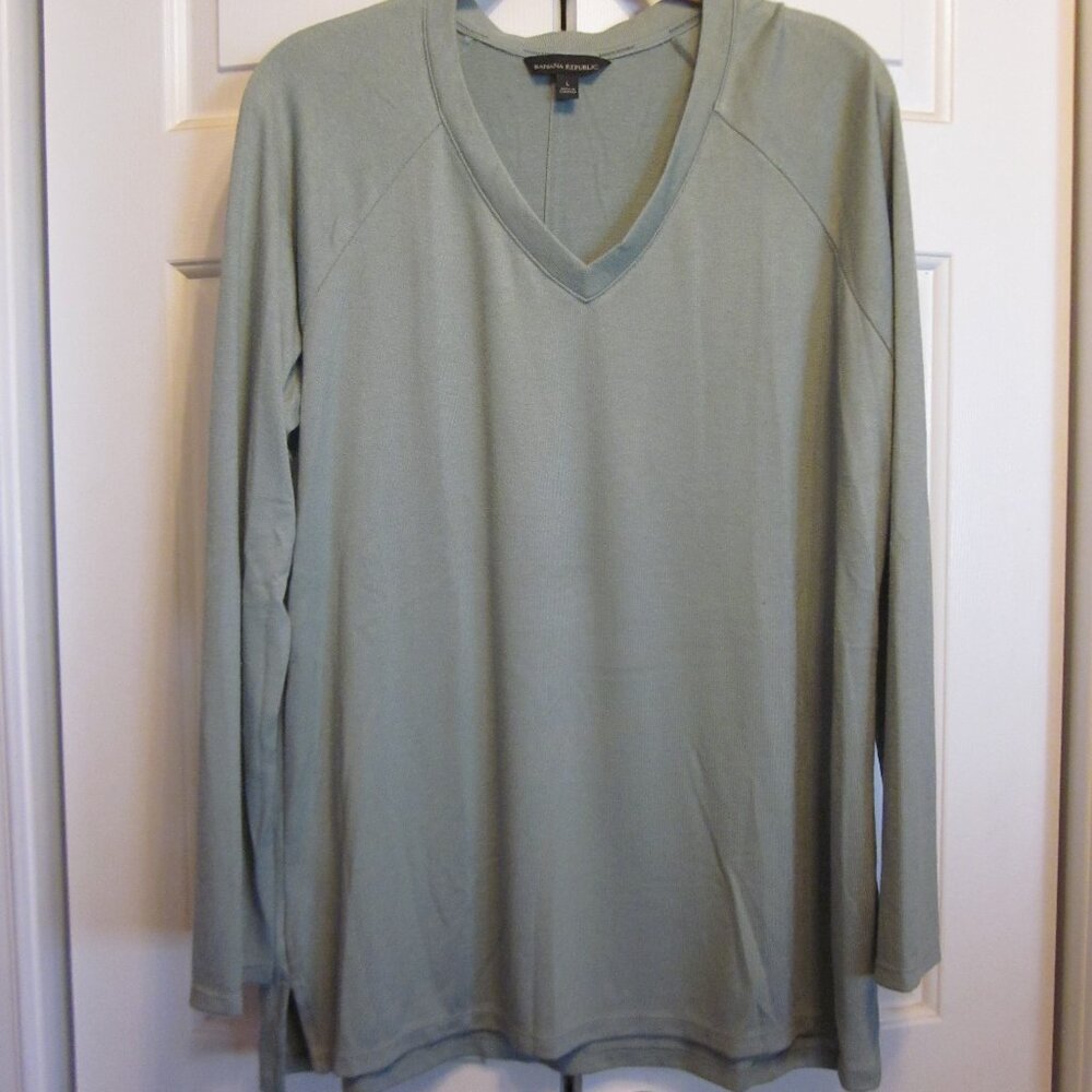 Banana Republic Sage Green Sweater Sz L